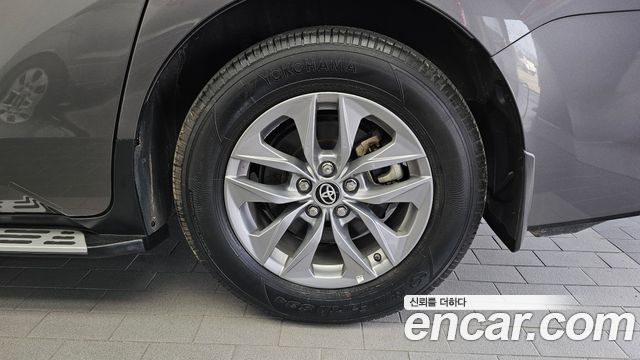 Toyota Sienna (IV) 2.5 Hybrid AWD 2024 — фото 21