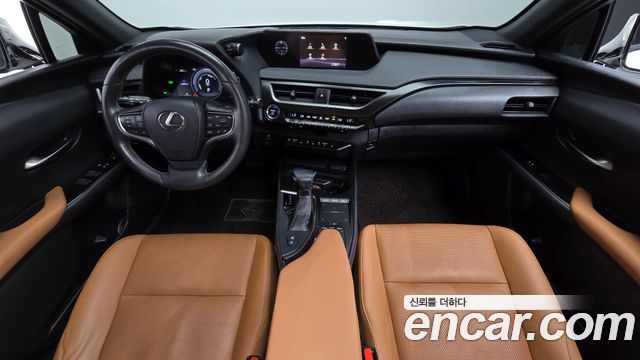 Lexus UX250h 2.0 2WD 2021 — фото 7