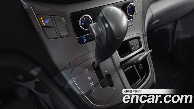 Hyundai Grand Starex Van 3-Seater Smart 2019 — фото 9