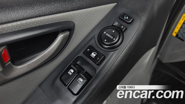 Hyundai Grand Starex Van 3-Seater Smart 2019 — фото 14