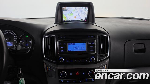 Hyundai Grand Starex Van 3-Seater Smart 2019 — фото 17