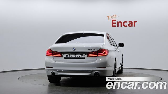 BMW 5 Series (G30) 530d Luxury Plus 2018 — фото 4