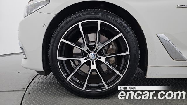 BMW 5 Series (G30) 530d Luxury Plus 2018 — фото 5
