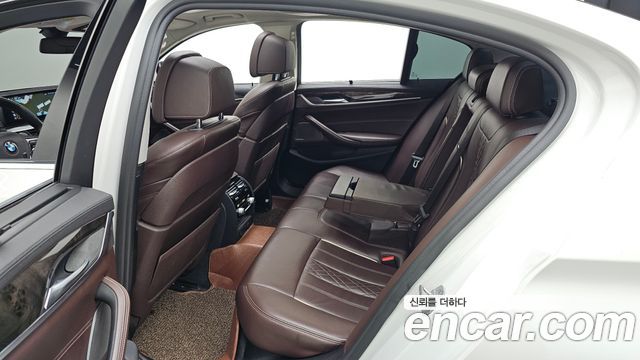BMW 5 Series (G30) 530d Luxury Plus 2018 — фото 26
