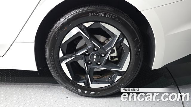 Kia K5 (III) 2.0 Noblesse 2024 — фото 5