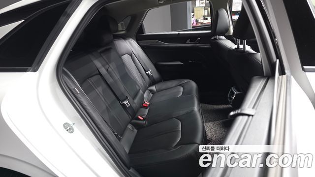 Kia K5 (III) 2.0 Noblesse 2024 — фото 12
