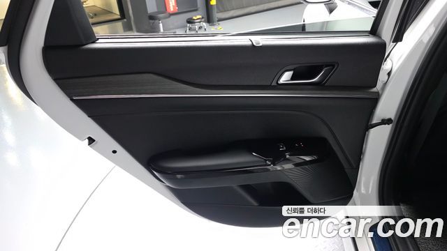 Kia K5 (III) 2.0 Noblesse 2024 — фото 25