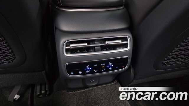 Genesis GV70 2.5T Gasoline AWD 2025 — фото 18