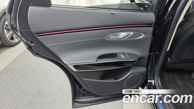 Genesis GV70 2.5T Gasoline AWD 2025 — фото 25