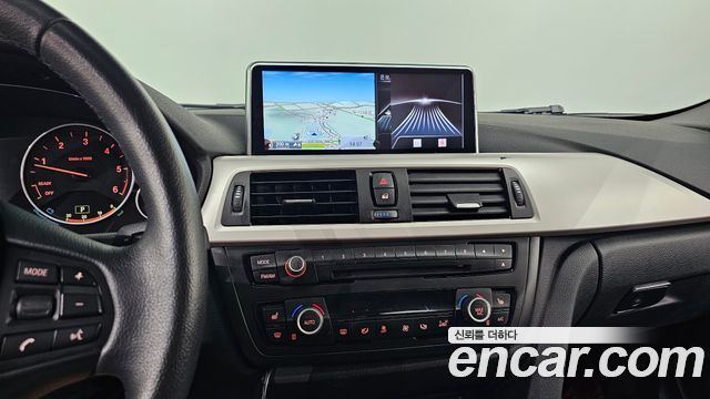 BMW 3 Series (F30) 320d Touring 2014 — фото 12
