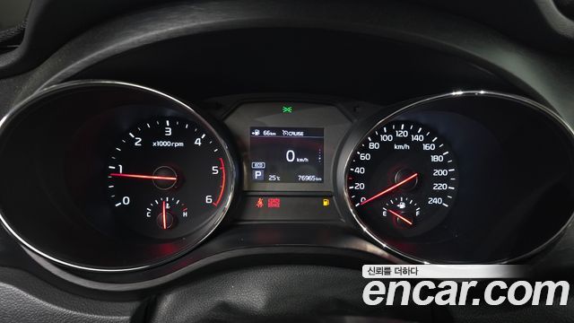 Kia Carnival 9-Seater Luxury 2019 — фото 8