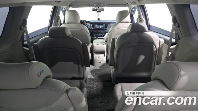 Kia Carnival 9-Seater Luxury 2019 — фото 14