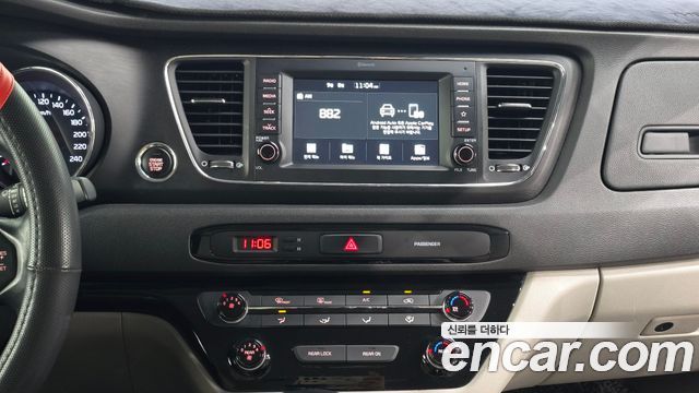 Kia Carnival 9-Seater Luxury 2019 — фото 16