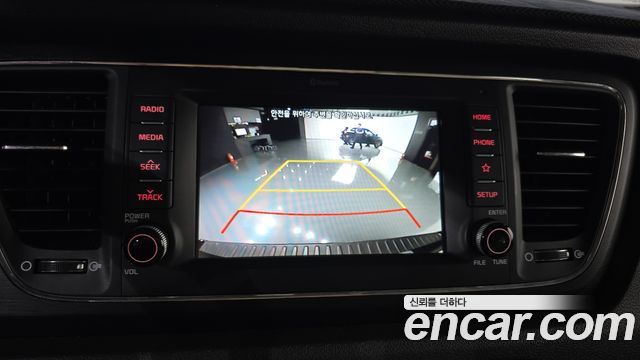 Kia Carnival 9-Seater Luxury 2019 — фото 17