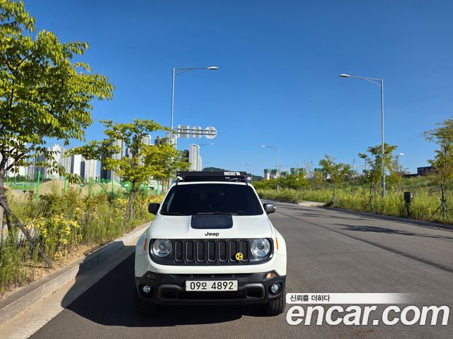 Jeep Renegade 2.0 Diesel Tailhawk AWD 2018 — фото 3