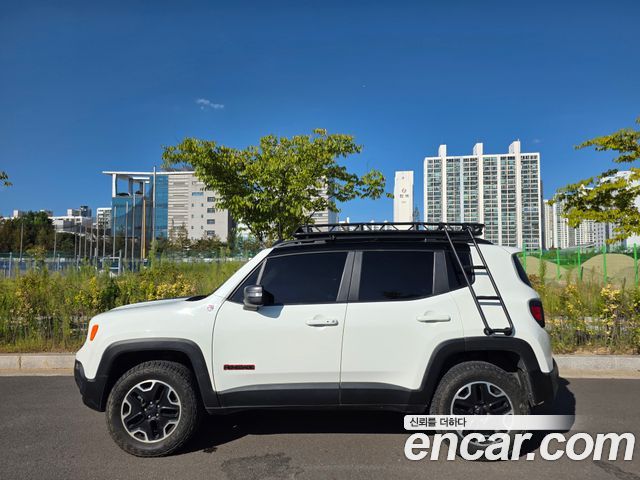Jeep Renegade 2.0 Diesel Tailhawk AWD 2018 — фото 5