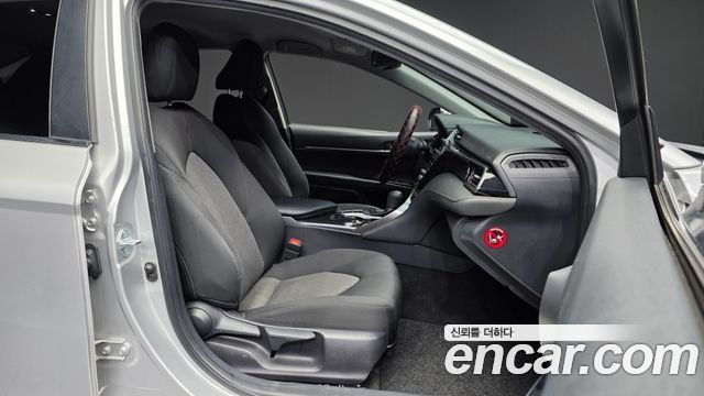 Toyota Camry (XV70) 2.5 LE Hybrid 2019 — фото 11