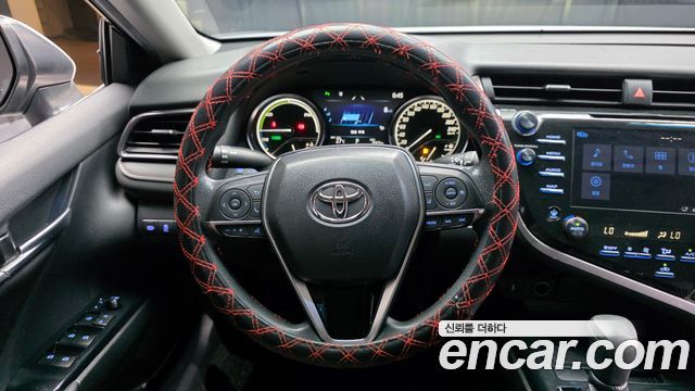 Toyota Camry (XV70) 2.5 LE Hybrid 2019 — фото 13