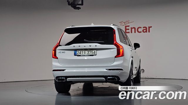 Volvo XC90 (II) T8 R-Design Hybrid 2021 — фото 4