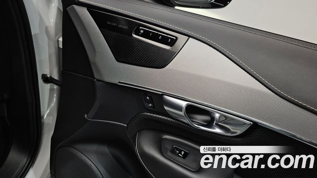 Volvo XC90 (II) T8 R-Design Hybrid 2021 — фото 34