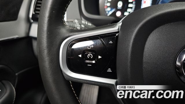 Volvo XC90 (II) T8 R-Design Hybrid 2021 — фото 36