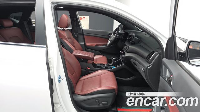 Hyundai Tucson Diesel 2.0 2WD Inspiration 2020 — фото 11