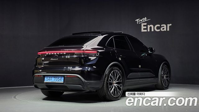 Porsche Macan EV Base 4 2025 — фото 2