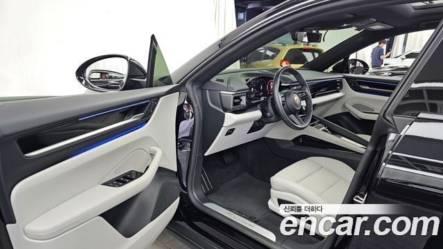Porsche Macan EV Base 4 2025 — фото 10
