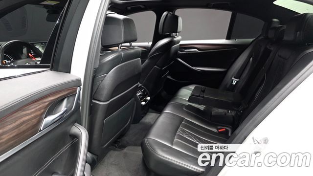 BMW 5 Series (G30) 520d M Sport Package Plus 2017 — фото 11