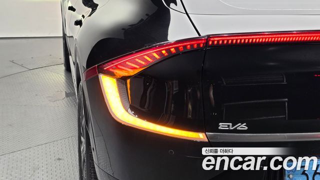Kia EV6 Long Range Earth 2023 — фото 23