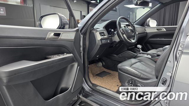 KG Mobility (SsangYong) Rexton Sports Khan Diesel 2.2 2WD Professional X (5-Link) 2019 — фото 10