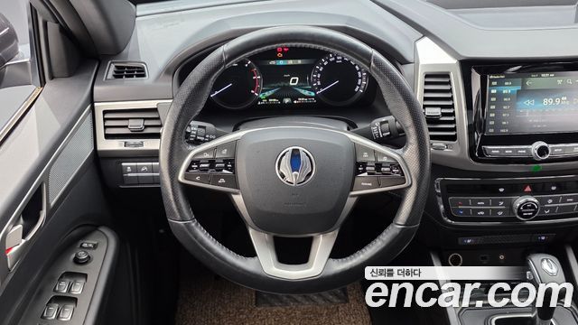 KG Mobility (SsangYong) Rexton Sports Khan Diesel 2.2 2WD Professional X (5-Link) 2019 — фото 13