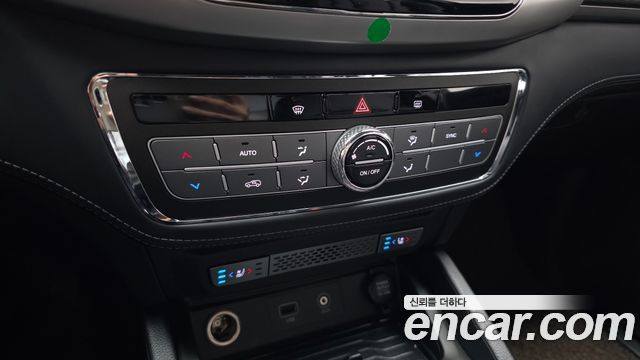 KG Mobility (SsangYong) Rexton Sports Khan Diesel 2.2 2WD Professional X (5-Link) 2019 — фото 16