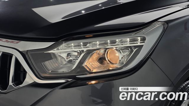KG Mobility (SsangYong) Rexton Sports Khan Diesel 2.2 2WD Professional X (5-Link) 2019 — фото 22