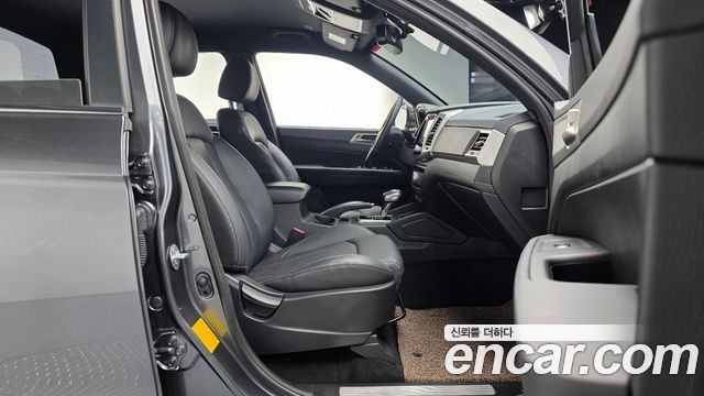 KG Mobility (SsangYong) Rexton Sports Khan Diesel 2.2 2WD Professional X (5-Link) 2019 — фото 26