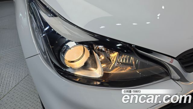 Chevrolet Spark LT 2020 — фото 22