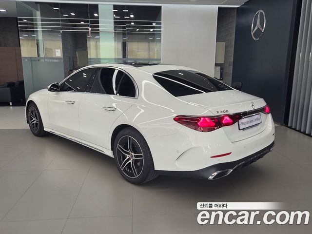 Mercedes-Benz E-Class (W214) E200 AMG Line 2026 — фото 2