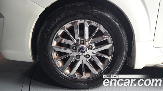 KG Mobility (SsangYong) Korando Turismo 4WD Extreme 9-seater 2015 — фото 5