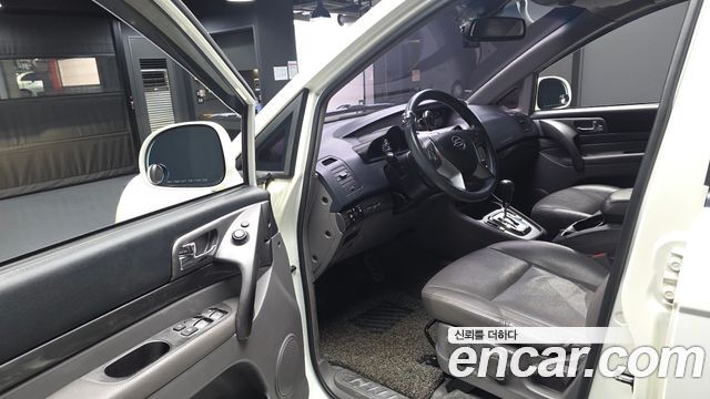 KG Mobility (SsangYong) Korando Turismo 4WD Extreme 9-seater 2015 — фото 10