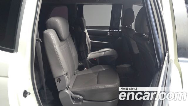 KG Mobility (SsangYong) Korando Turismo 4WD Extreme 9-seater 2015 — фото 16