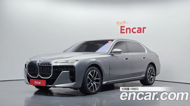 BMW 7 Series (G70) 740d xDrive M Sport
