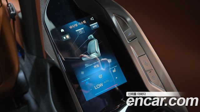 BMW 7 Series (G70) 740d xDrive M Sport 2024 — фото 18