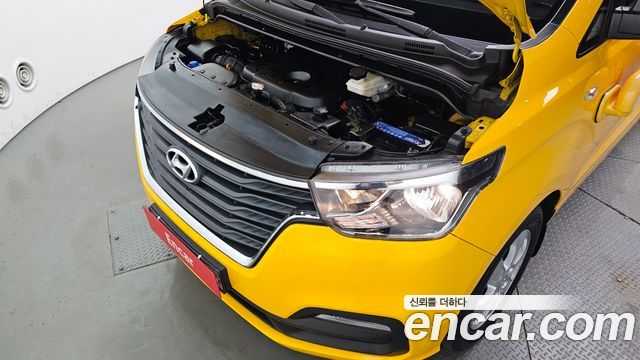 Hyundai Grand Starex School Bus 2019 — фото 6