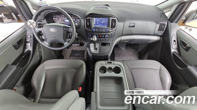 Hyundai Grand Starex School Bus 2019 — фото 7