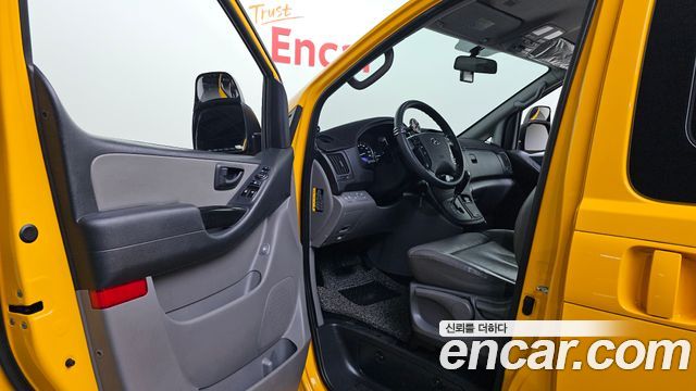 Hyundai Grand Starex School Bus 2019 — фото 10