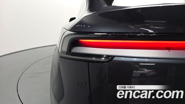 Tesla Model Y RWD 2025 — фото 23
