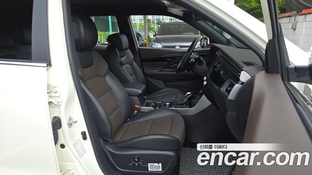 KG Mobility (SsangYong) Beautiful Korando Gasoline 1.5 2WD C5 Plus 2022 — фото 11