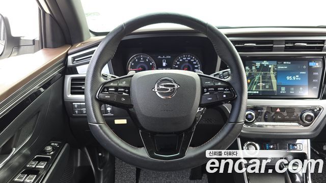 KG Mobility (SsangYong) Beautiful Korando Gasoline 1.5 2WD C5 Plus 2022 — фото 13