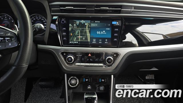 KG Mobility (SsangYong) Beautiful Korando Gasoline 1.5 2WD C5 Plus 2022 — фото 14