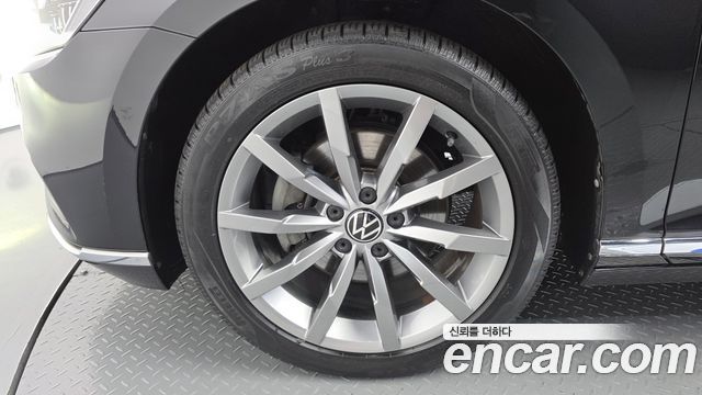 Volkswagen Passat GT (B8) 2.0 TDI Prestige 2022 — фото 5